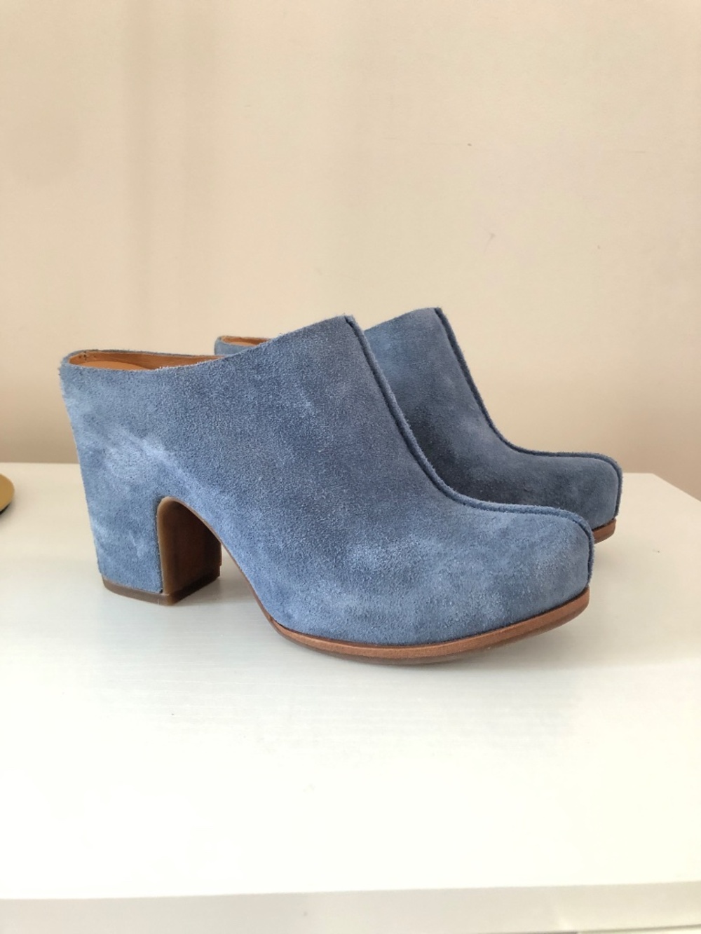Kork-Ease Blue Suede Clogs!